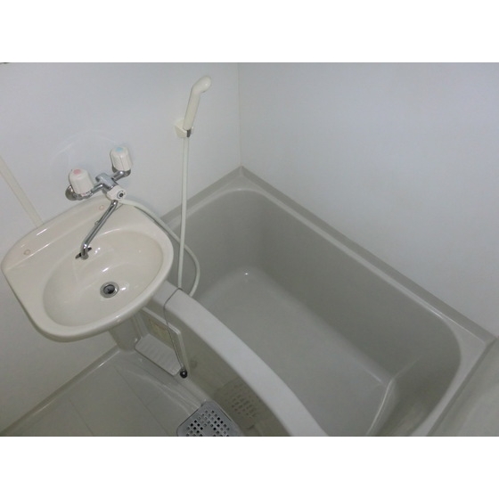 アヴェニール湘南Ⅰ102号室 内観