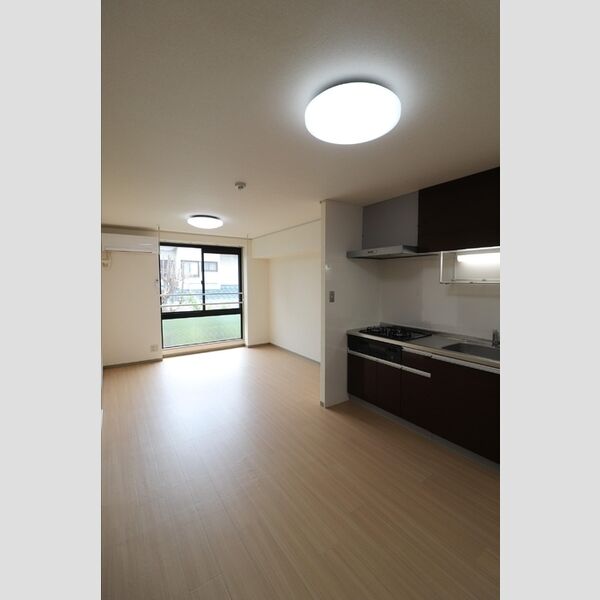 ピュアコート　(3)参番館201号室 LDK