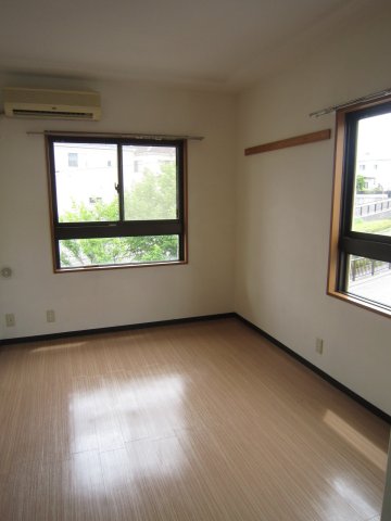 ソシア城山小路　伍番館0201号室 リビング