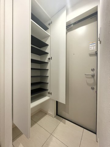 ルオーレ上北沢駅前 玄関