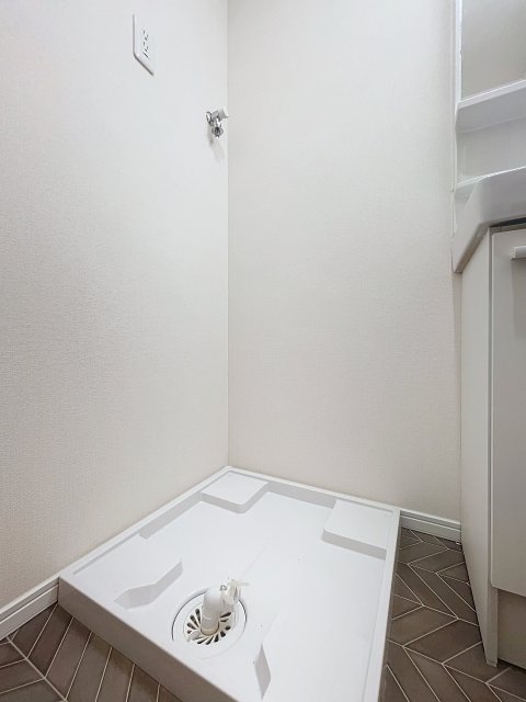 レジデンス梅島1階 室内洗濯機置場