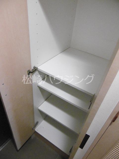 オルソ西落合3階 玄関