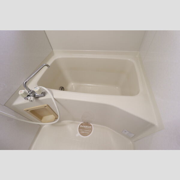 ハイツ・サンピーチ　C 追い焚き給湯機能付き浴室