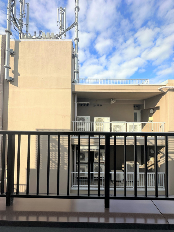 プラザ仲町台センター6階 バルコニー