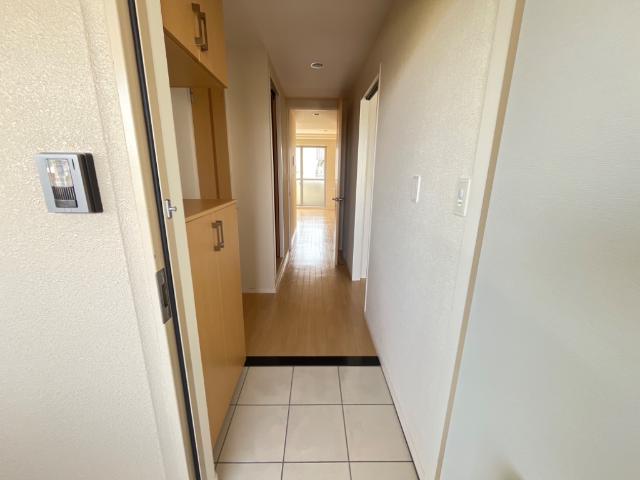 ヴィレッジコート305号室 玄関