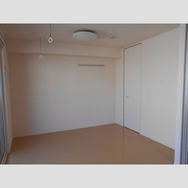 アルバ・グラート　B102号室 洋室