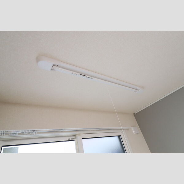 D-ROOM椿森1丁目B103号室 室内物干し