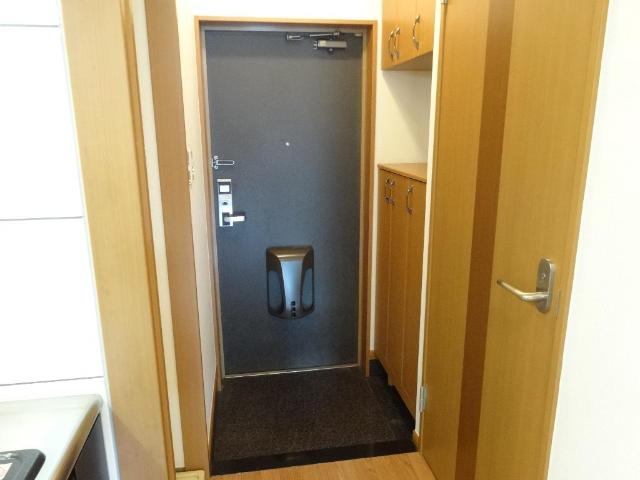 シェルル江北 玄関（下足箱あり）