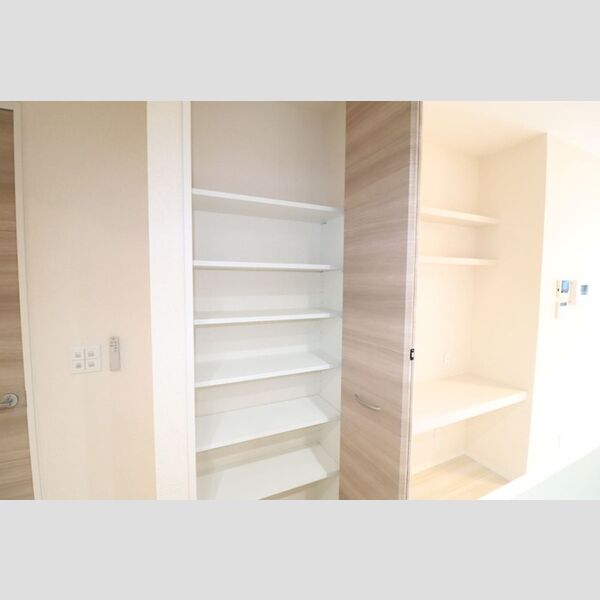 グリシーヌ 物入れ