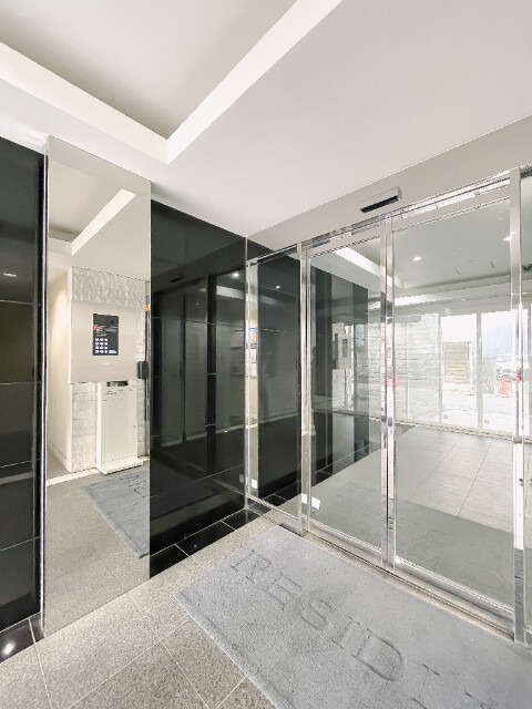 レジディア桜上水8階 エントランス