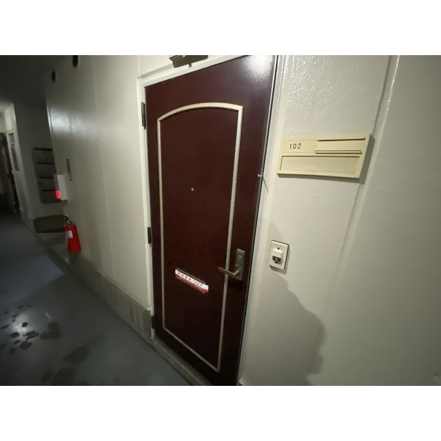 ランドフォレスト川崎浜町102号室 玄関