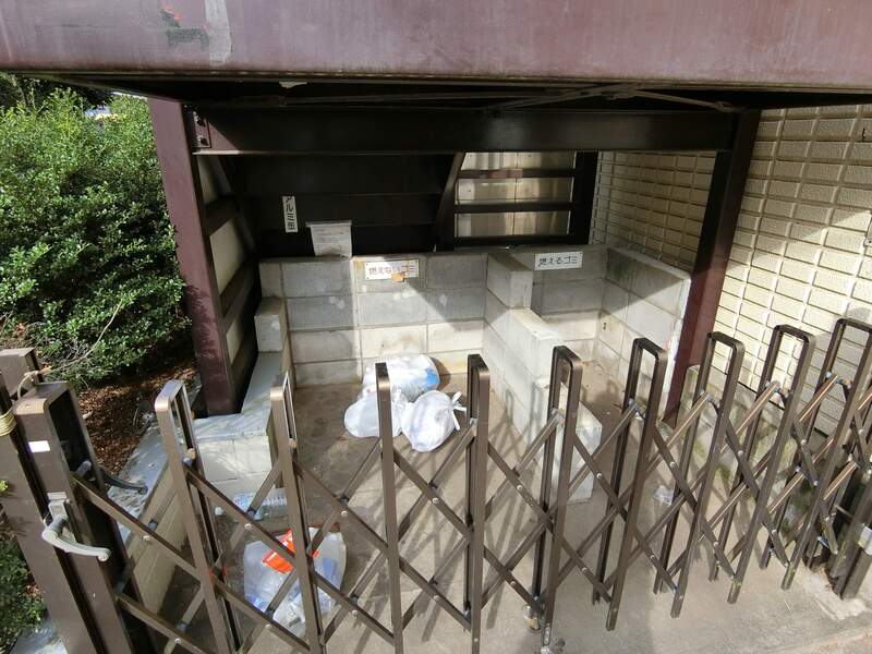 パレ新所沢 エントランス