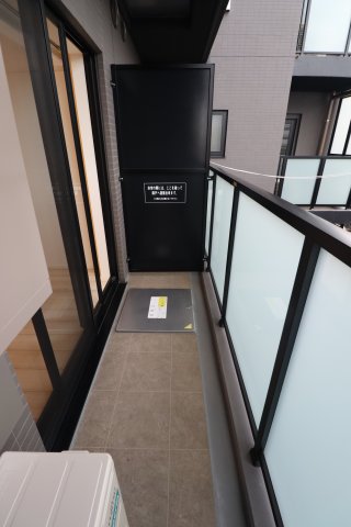 GENOVIA新子安0404号室 玄関