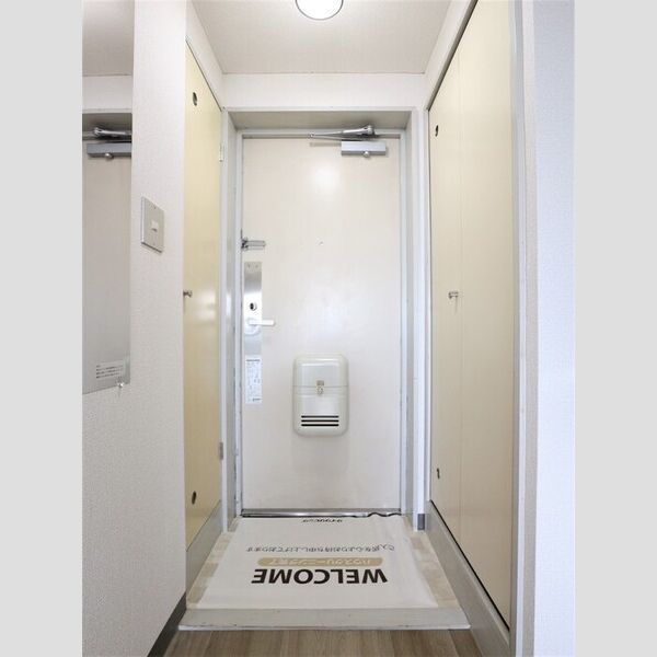 クリスタルハイツ相模台 玄関