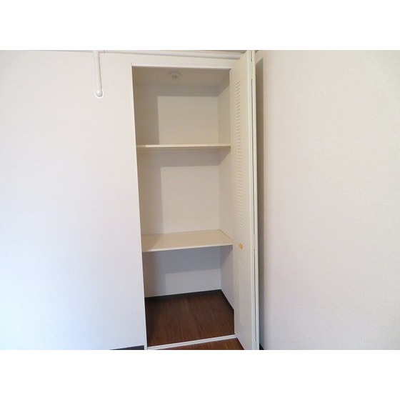 クリオ辻堂参番館0105号室 洋室1収納