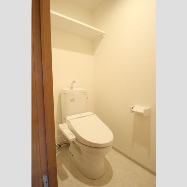 SUN RESIDENCE 106号室　トイレ