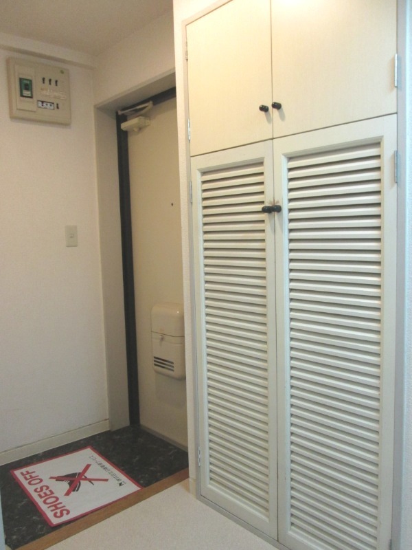 クリオ西川口壱番館6階 玄関