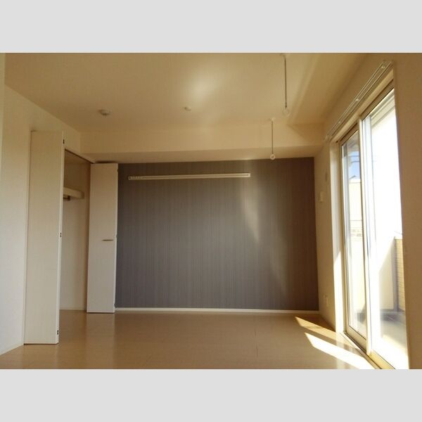 テラスガーデン303号室 洋室①