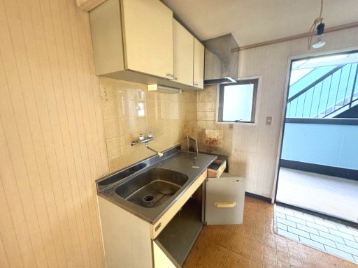 領家レジデンス202号室 クリーニング前の写真です