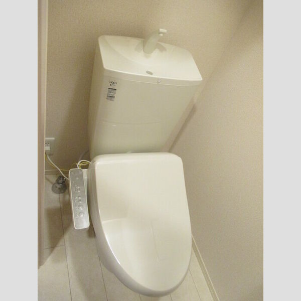 フィオーレ206号室 温水洗浄暖房便座