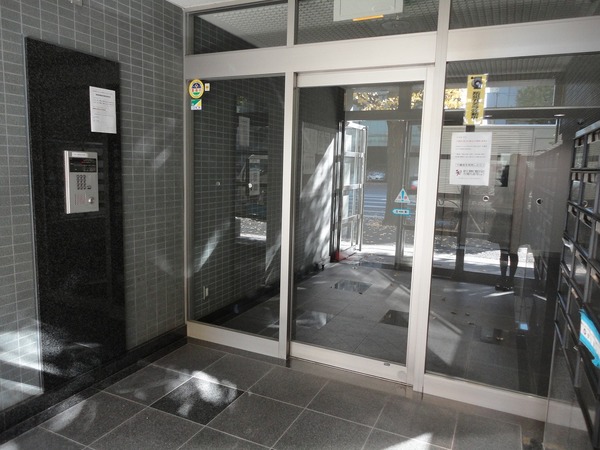 明治製菓・スカイコート荻窪ビル エントランス