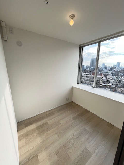 レジディアタワー上池袋（タワー棟）11階 DEN