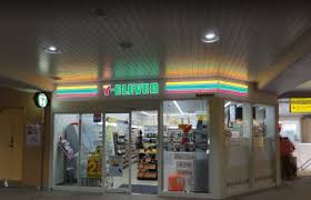 シェフルール鶴見　ＳＴＡＴＩＯＮ　ＯＮＥ 【コンビニエンスストア】セブンイレブン 京急ST鶴見店まで143ｍ