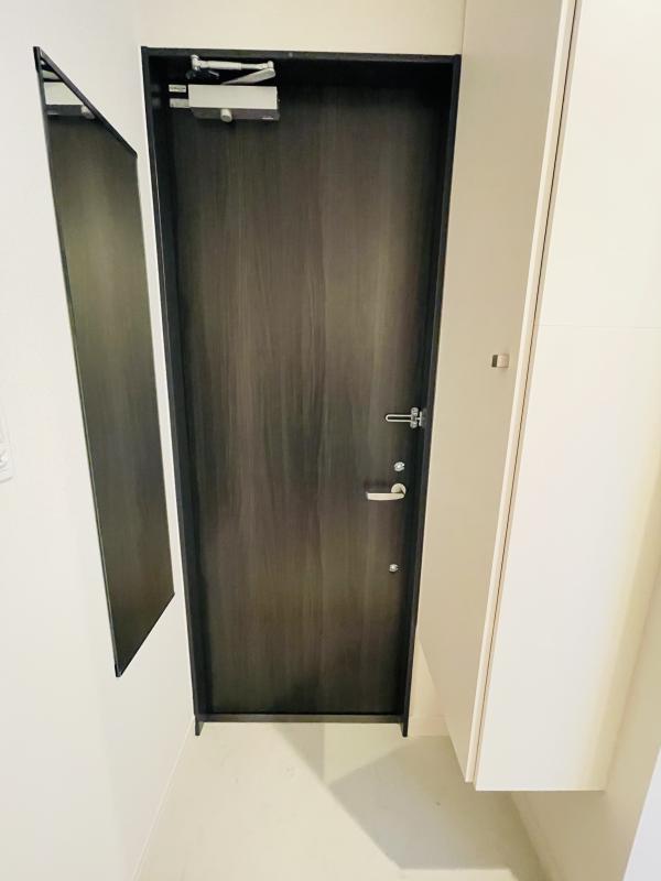 mon cheri2階 玄関