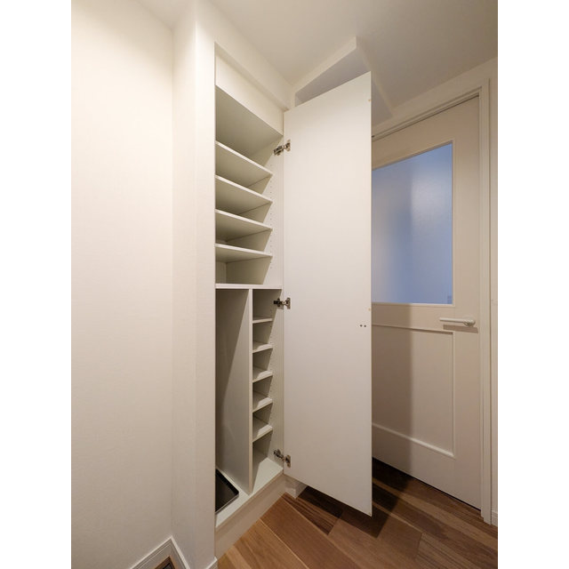 オーパスホームズ三田 靴箱