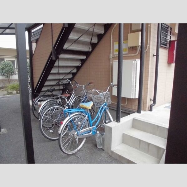 ドミール北小岩 駐輪場