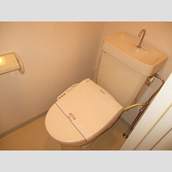 サニーハイツ トイレ　温水洗浄便座
