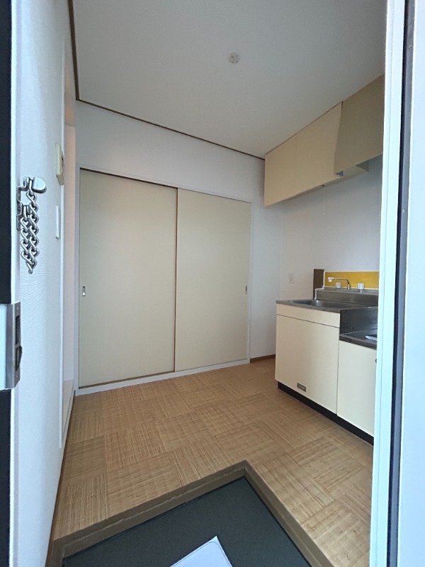 クロノス中原 玄関