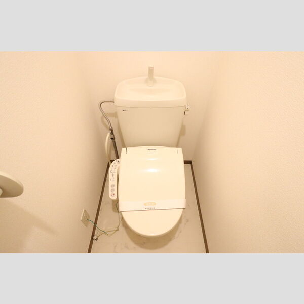 ルミエール　Ⅱ102号室 温水洗浄暖房便座