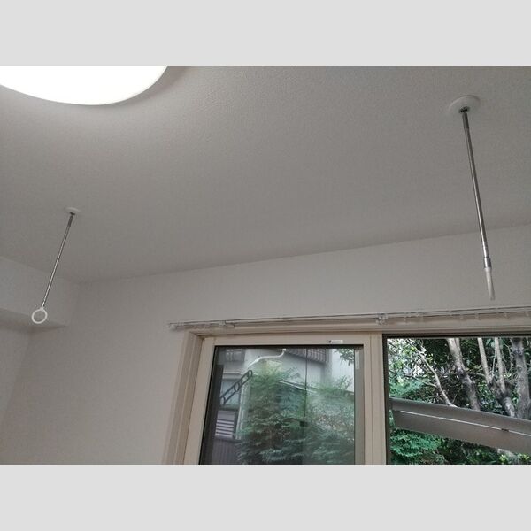 D-room西ヶ原102号室 室内物干し