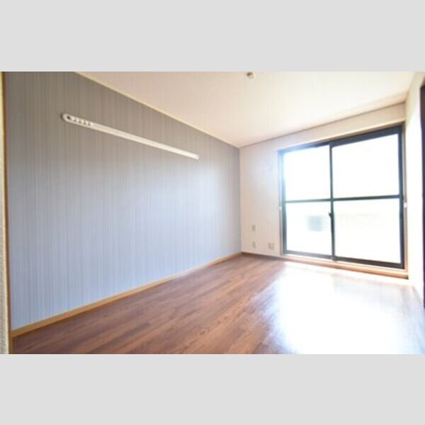 アルファタウン秦野新町　A207号室 居室