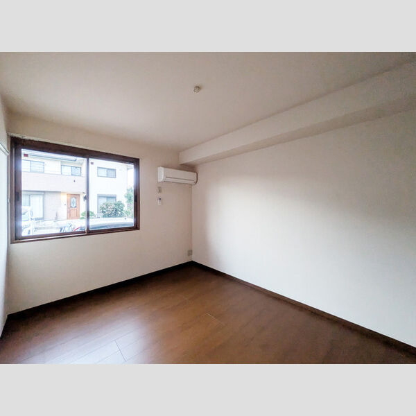 ウィルモア桜町102号室 洋室