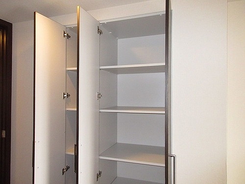 マスターズガーデン世田谷桜 収納棚　※前回募集時2025年4月撮影