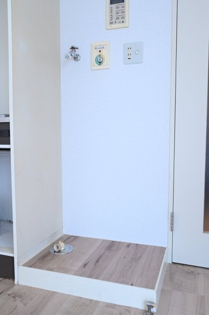 ストーク新丸子１番館2階 室内洗濯置場