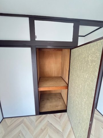 諏訪町３３１戸建 収納