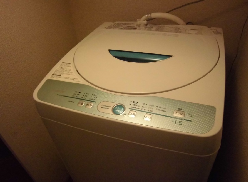 レオパレス飯山満 外観