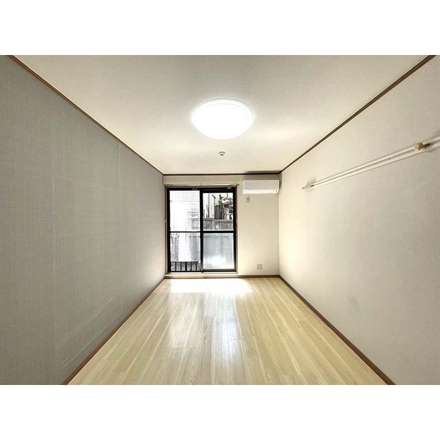 グランシャリオ 南西向きの明るいお部屋です