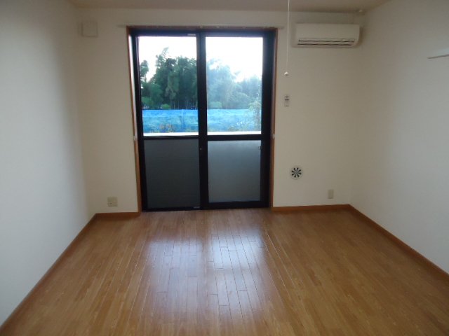 ヤマリハウス　コヤマ102号室 洋室