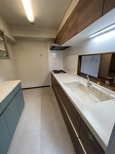 ベルシャトゥ東浦和 キッチン　清掃前