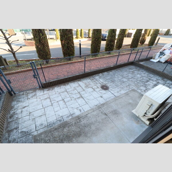 バニュルス　Ⅰ・Ⅱ・ⅢⅠ102号室 専用庭