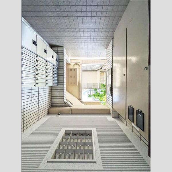 プレジール井山106号室 エントランス