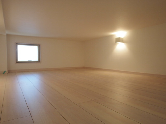 フローラ千葉1階 リビング