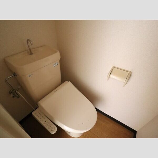 アーバンクレストⅢ　B 温水洗浄暖房便座