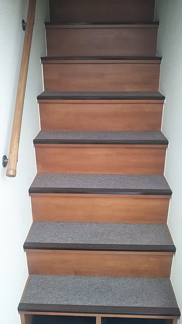 レオパレス山王下 玄関