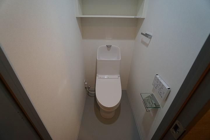 SYFORME住吉3階 トイレ