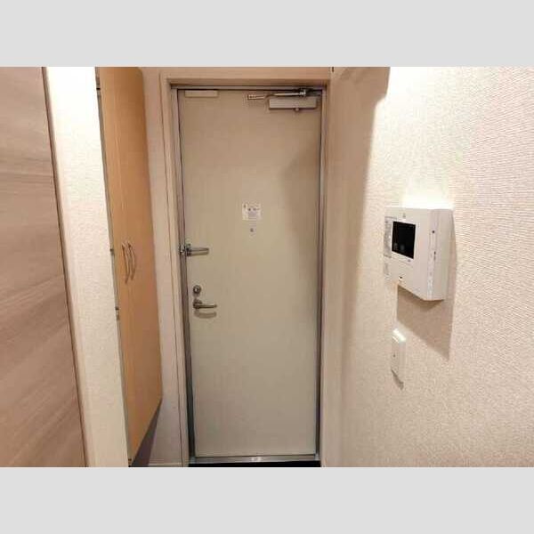 クレイドル203号室 玄関